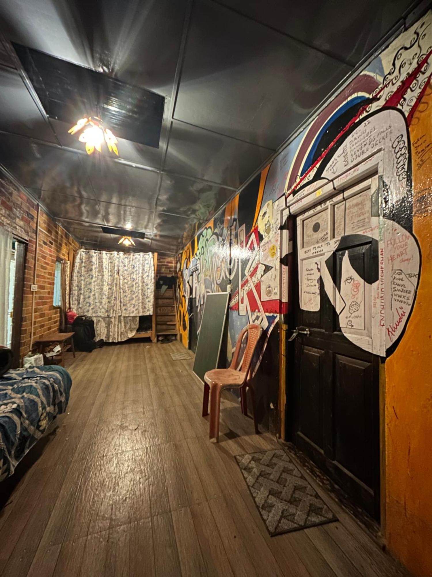 Isabella Hostel Shillong Eksteriør bilde